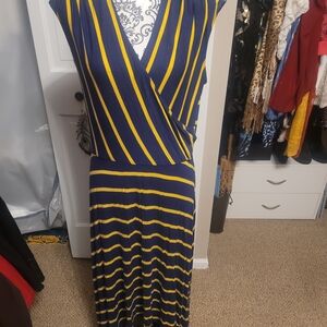 Signature by Sangria Navy and Yellow Striped Maxi Dress